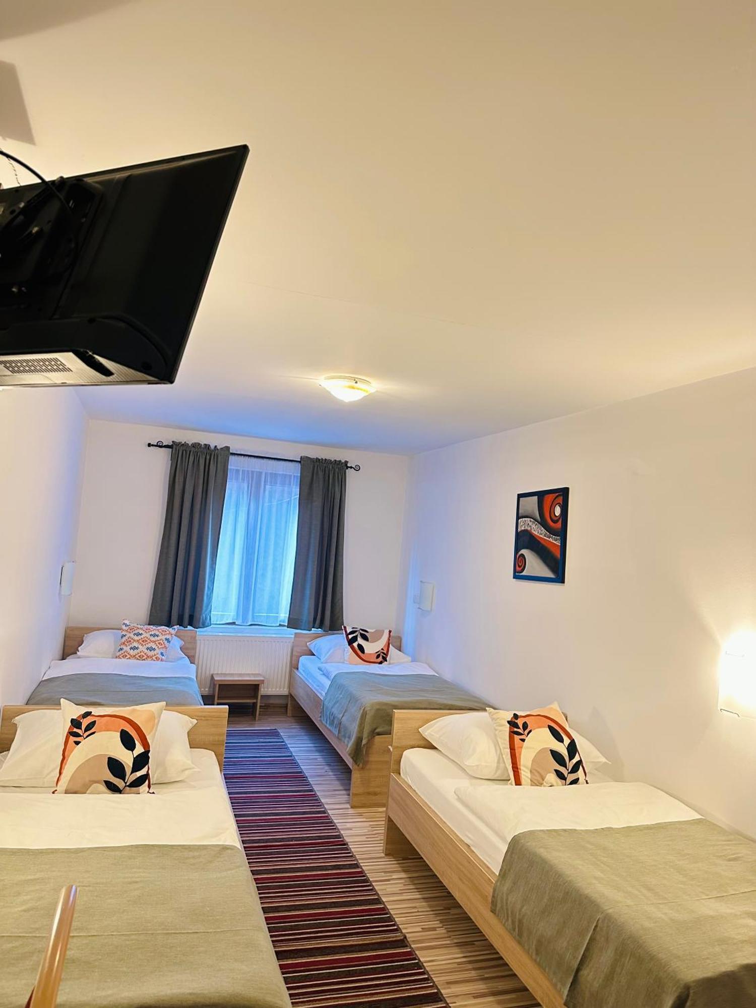 Motel Stovrela Cazin Eksteriør billede
